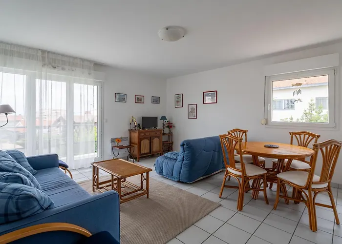 شقة T2 Calme Avec Terrasse, Parking Prive, Proche Commerces Et Plages - - Fr-1-319-505